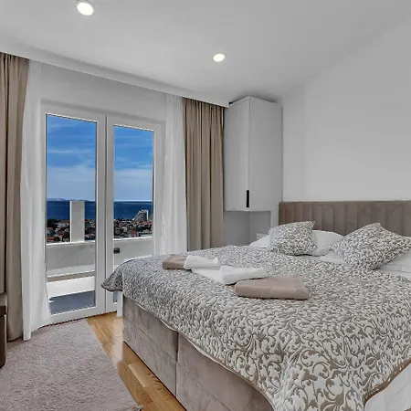 Apartment Prgo - With View And Parking