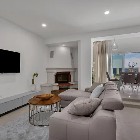 Apartment Prgo - With View And Parking